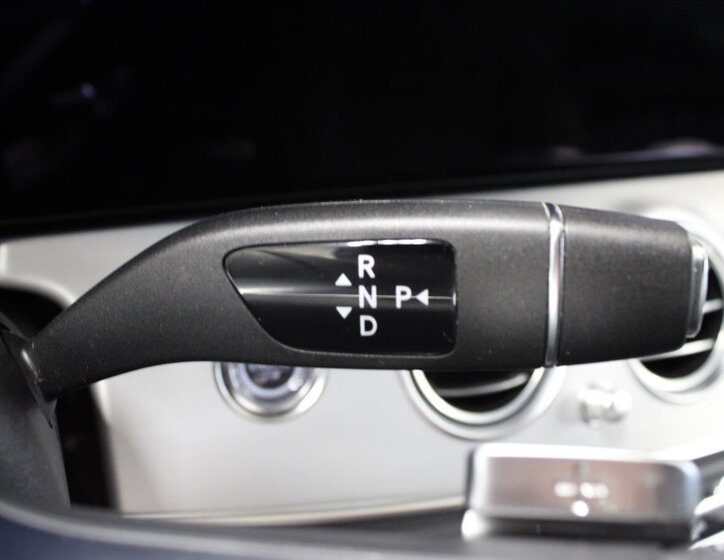 Mercedes-Benz Třídy E 21