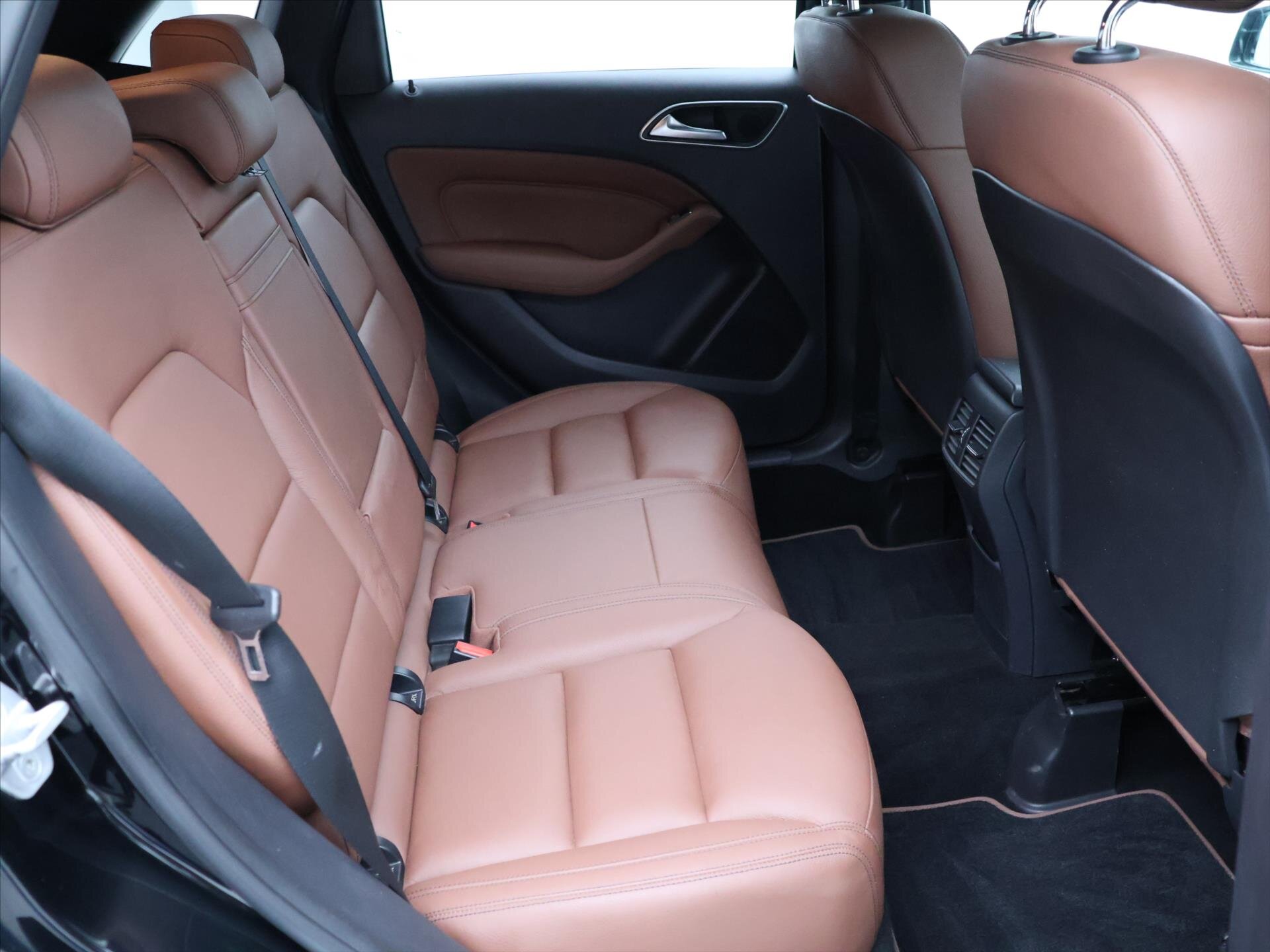 Mercedes-Benz Třídy B Hatchback 1,6 l 115 kw