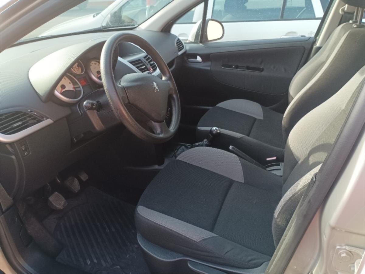 Peugeot 207 Hatchback 1,4 l 54 kw