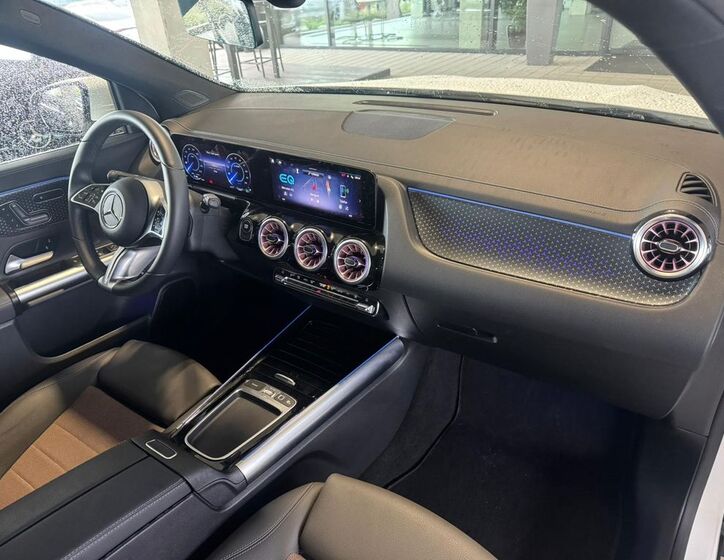 Mercedes-Benz EQA 12