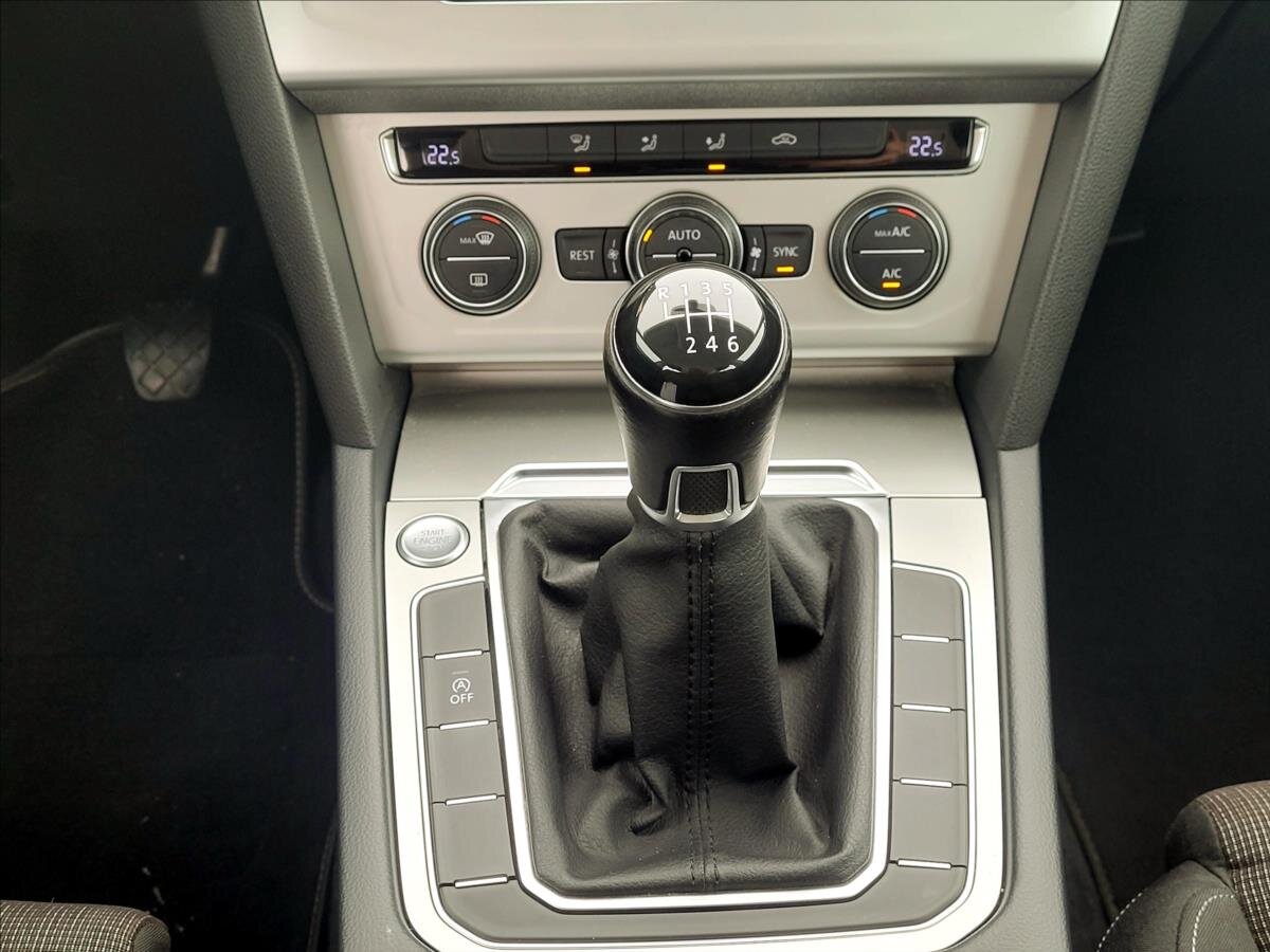 Volkswagen Passat Kombi 1,6 l 88 kw