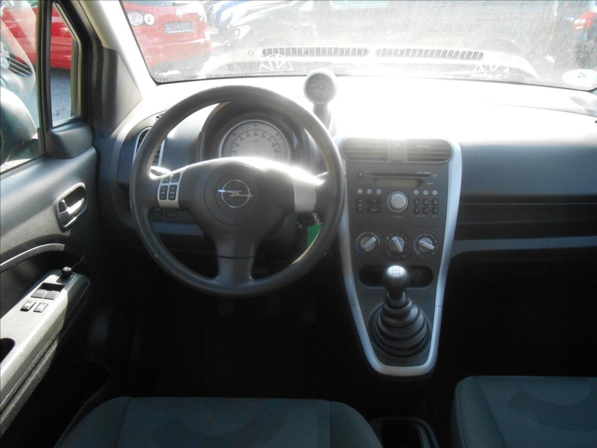 Opel Agila Hatchback 1,2 l 63 kw