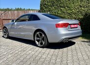 Audi A5 4