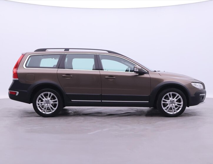 Volvo XC70 Kombi 2,4 l 133 kw