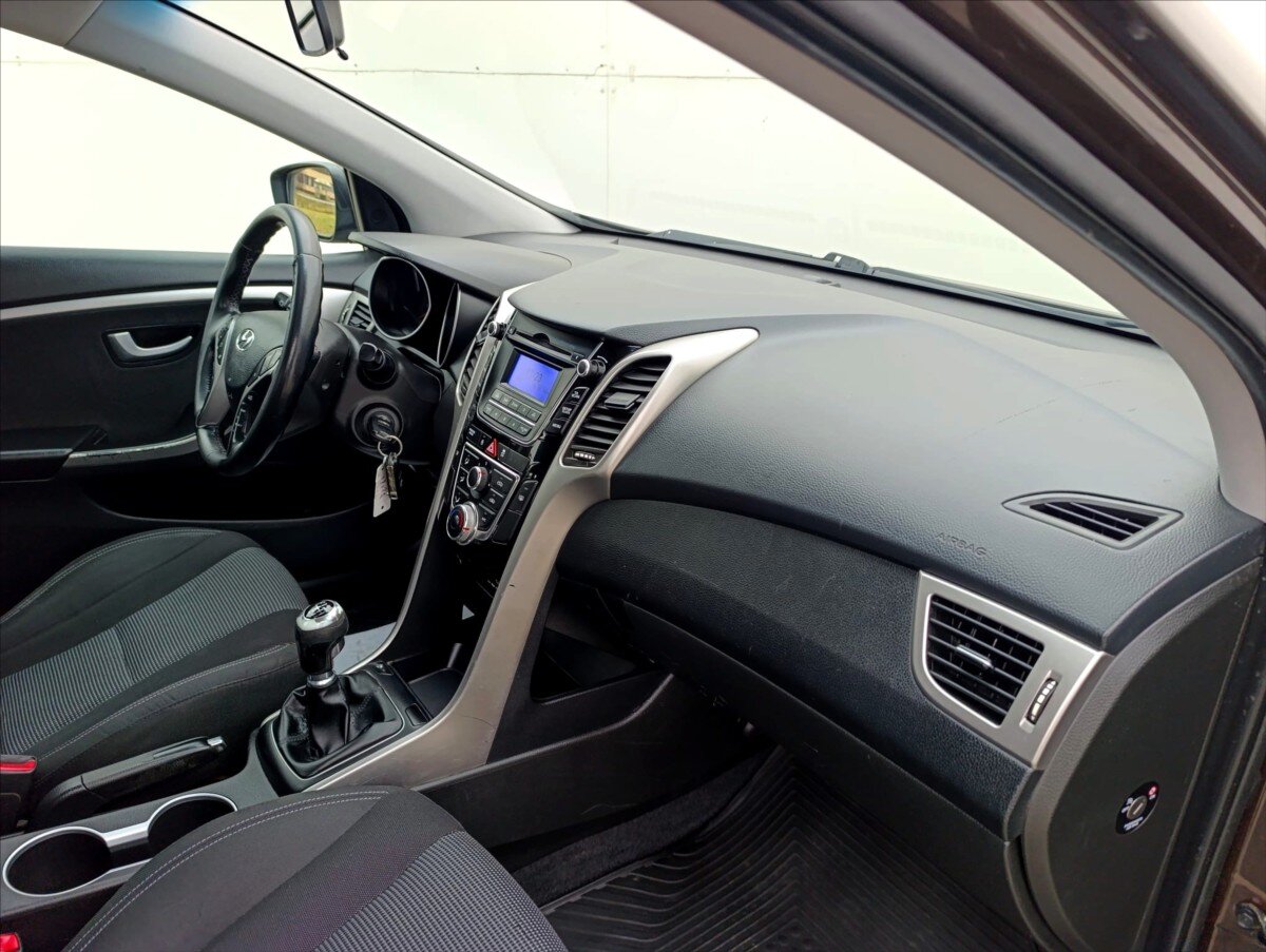 Hyundai i30 Kombi 1,6 l 99 kw