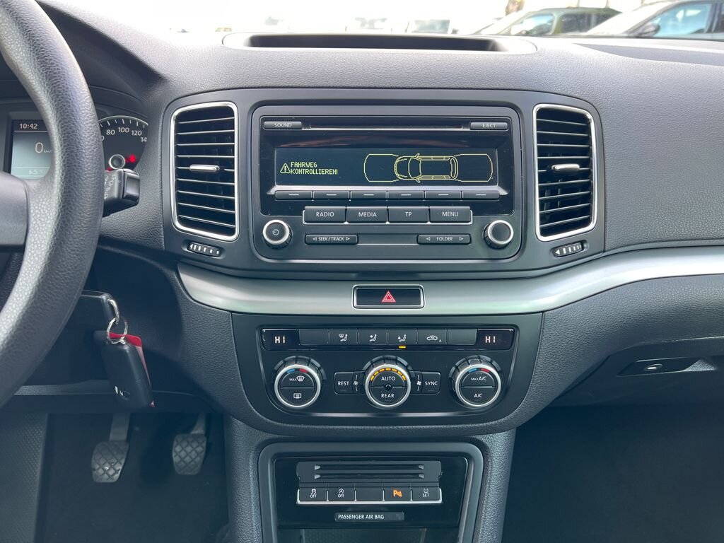 Volkswagen Sharan MPV 2,0 l 103 kw