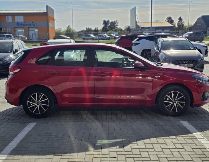 Hyundai i30 Hatchback 1,5 l 80 kw