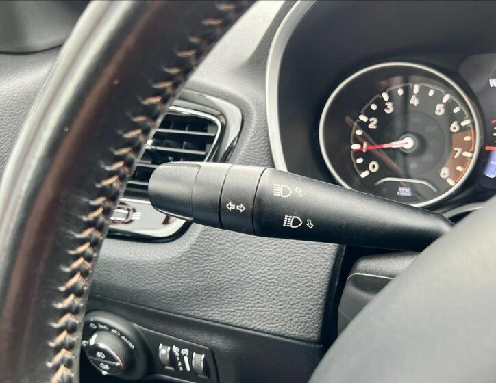 Jeep Compass SUV / Terénní 1,4 l 103 kw