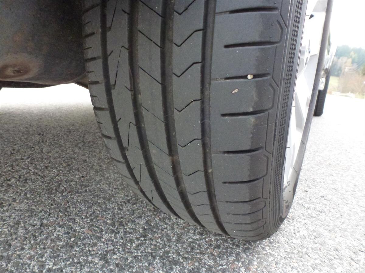 Mitsubishi Outlander Kombi 2,3 l 130 kw