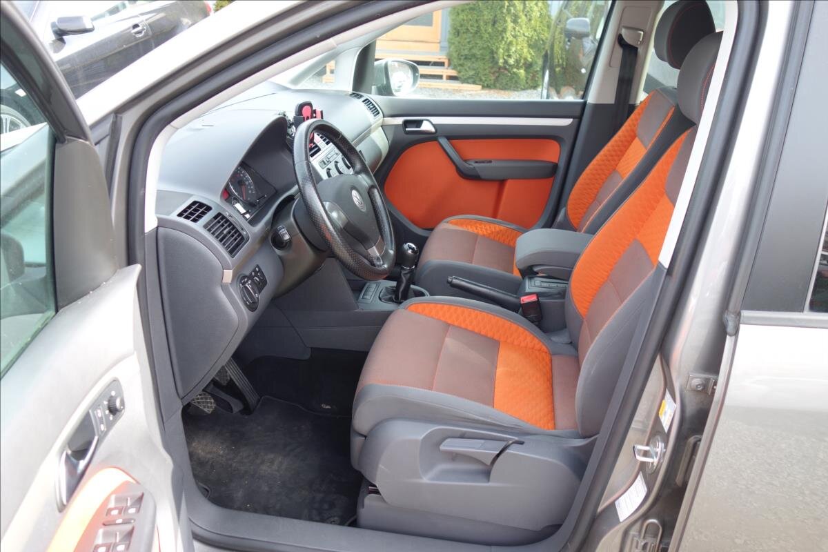 Volkswagen Touran MPV 2,0 l 103 kw