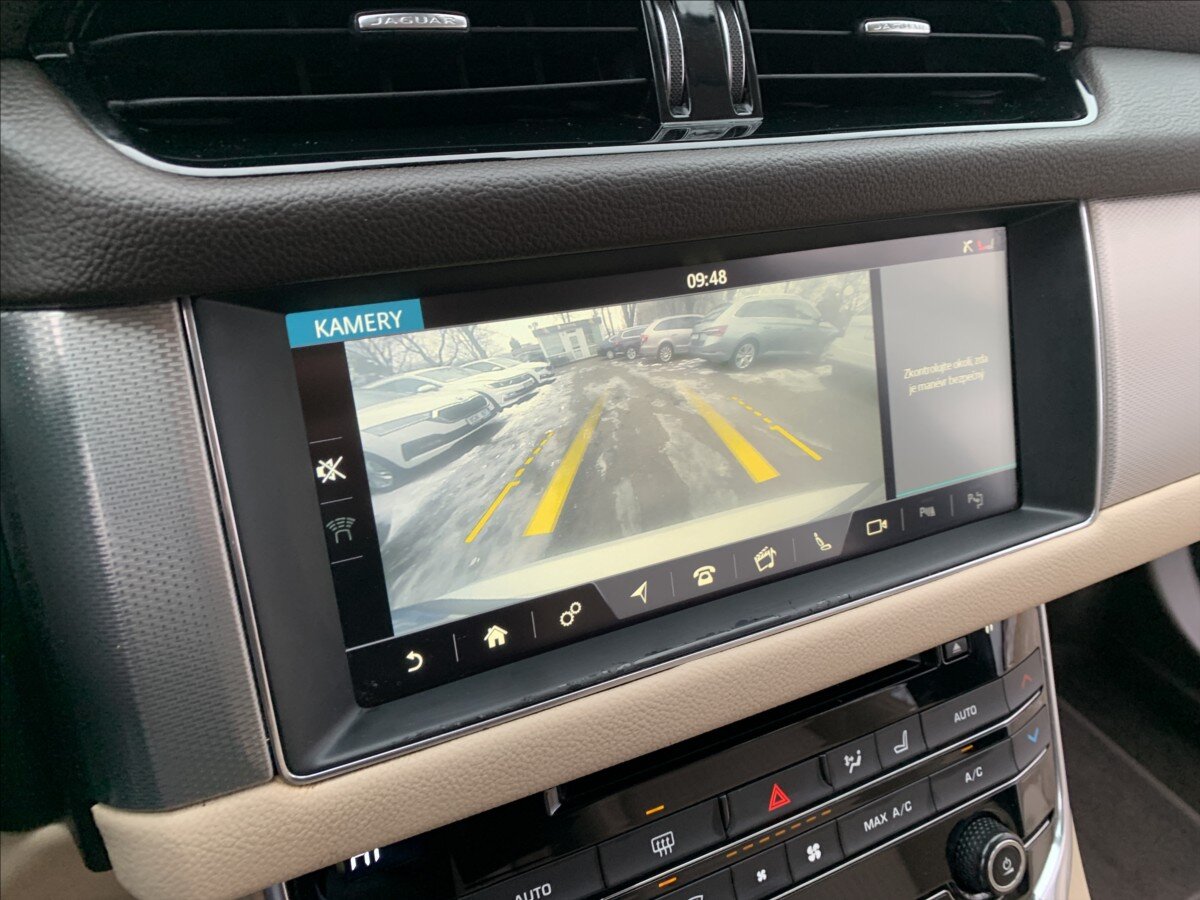 Jaguar XF Sedan 2,0 l 132 kw