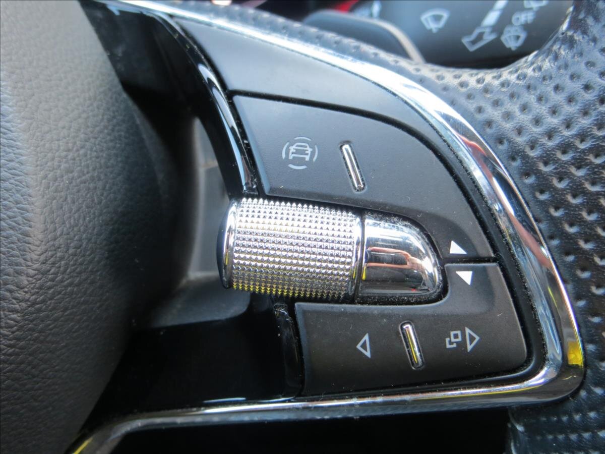 Škoda Karoq SUV / Terénní 2,0 l 85 kw