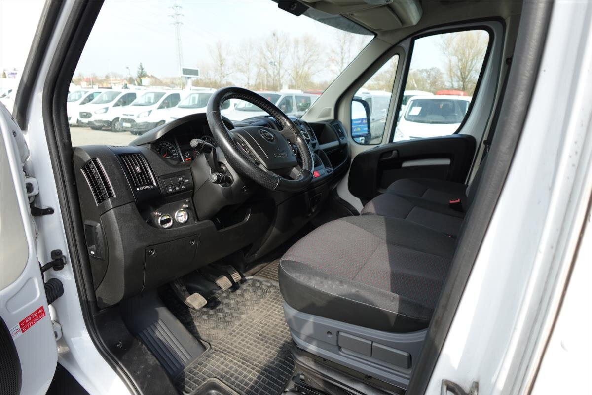 Opel Movano Ostatní 2,2 l 121 kw