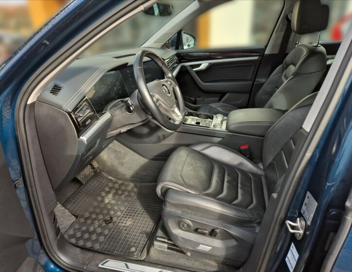 Volkswagen Touareg SUV / Terénní 3,0 l 210 kw