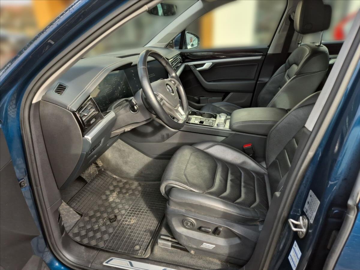 Volkswagen Touareg SUV / Terénní 3,0 l 210 kw