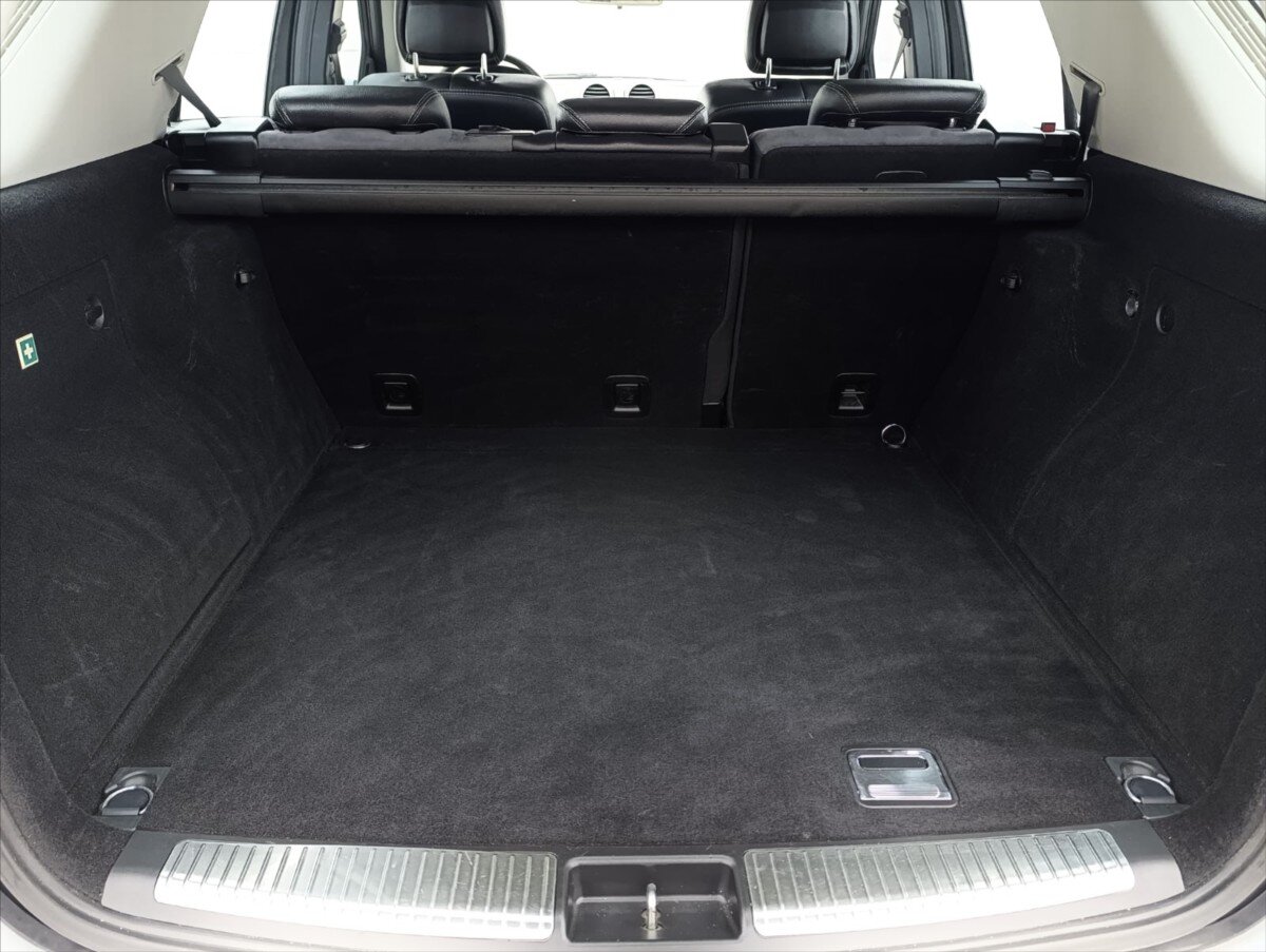 Mercedes-Benz Třídy M SUV / Terénní 3,0 l 165 kw