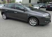 Lancia Delta Hatchback 2,0 l 121 kw