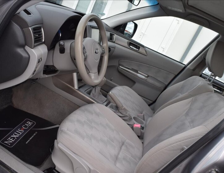 Subaru Forester SUV 2,0 l 110 kw