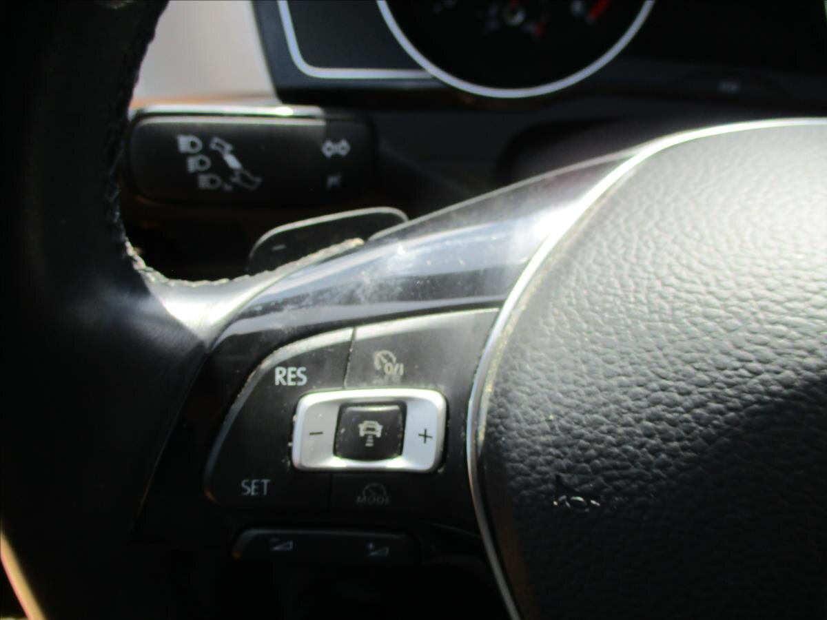 Volkswagen Passat Kombi 2,0 l 140 kw