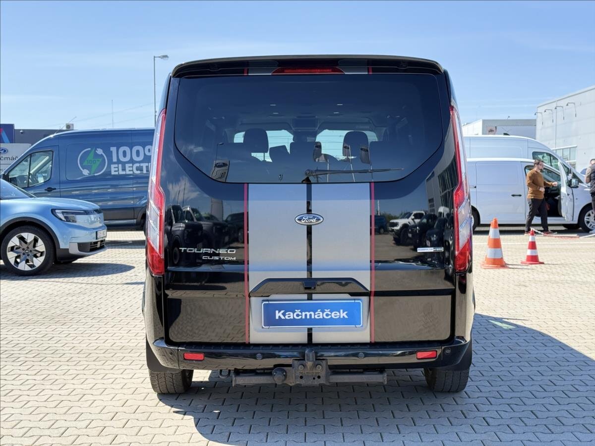 Ford Tourneo Custom MPV 2,0 l 136 kw