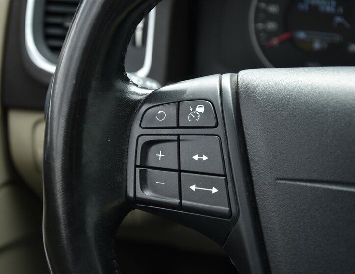 Volvo V60 Kombi 2,0 l 120 kw