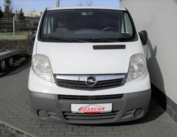 Opel Vivaro 10