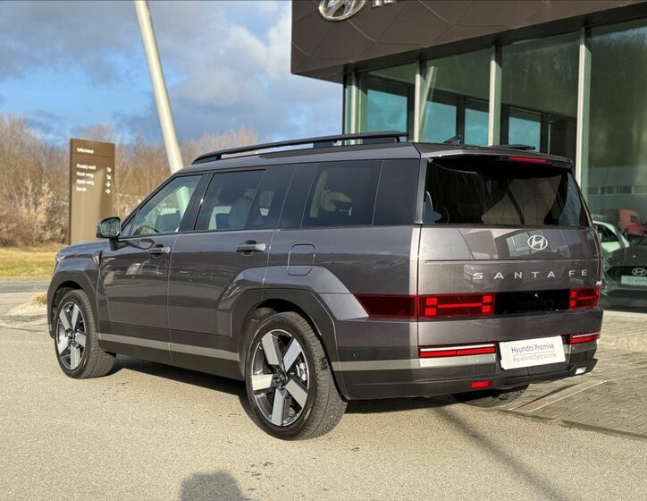 Hyundai Santa Fe Kombi 1,6 l 185 kw