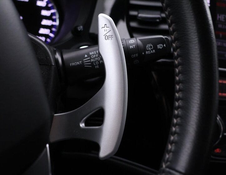 Mitsubishi Outlander SUV / Terénní 2,0 l 110 kw