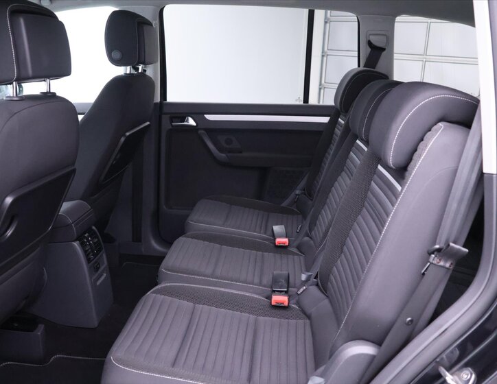 Volkswagen Touran MPV 1,2 l 77 kw