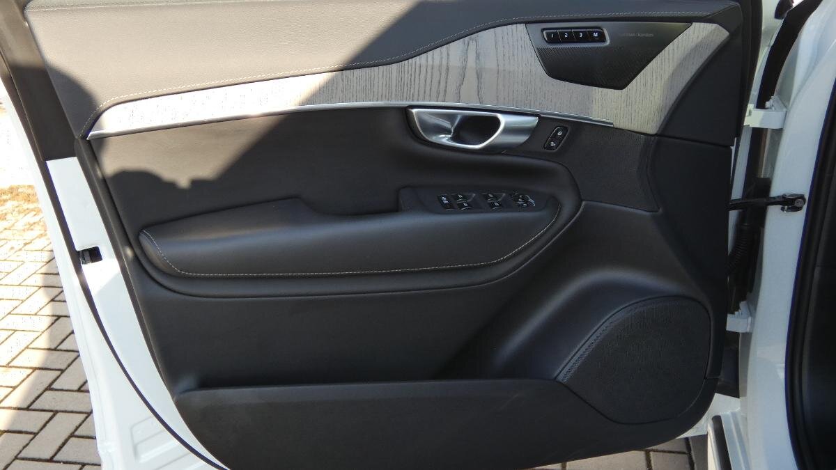 Volvo XC90 SUV / Terénní 2,0 l 173 kw