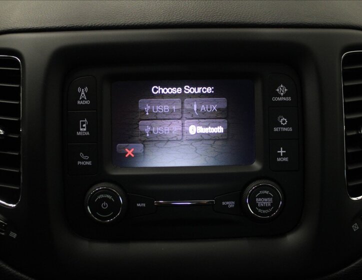 Jeep Compass SUV / Terénní 1,6 l 88 kw