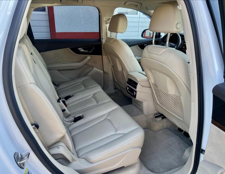 Audi Q7 20