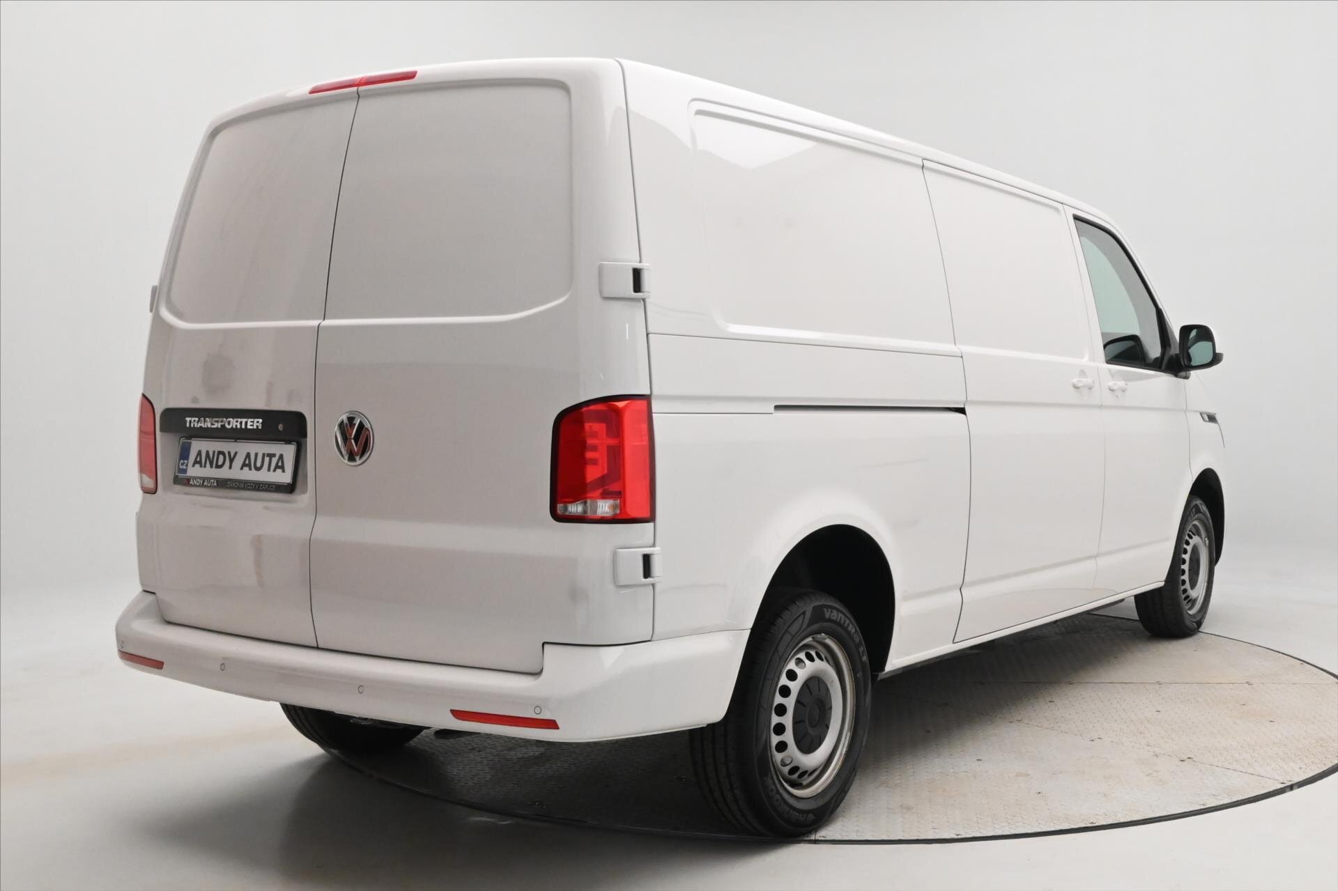 Volkswagen Transporter Skříň 2,0 l 110 kw