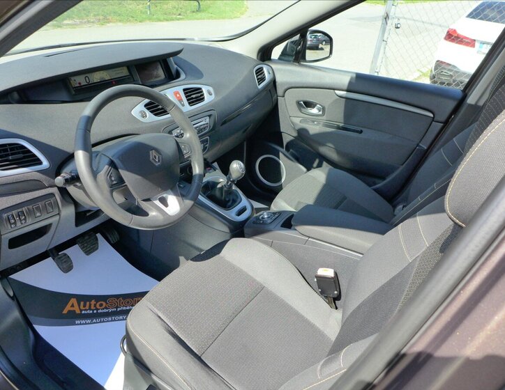 Renault Scénic Kombi 1,9 l 96 kw