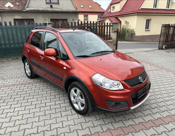 Suzuki SX4 1