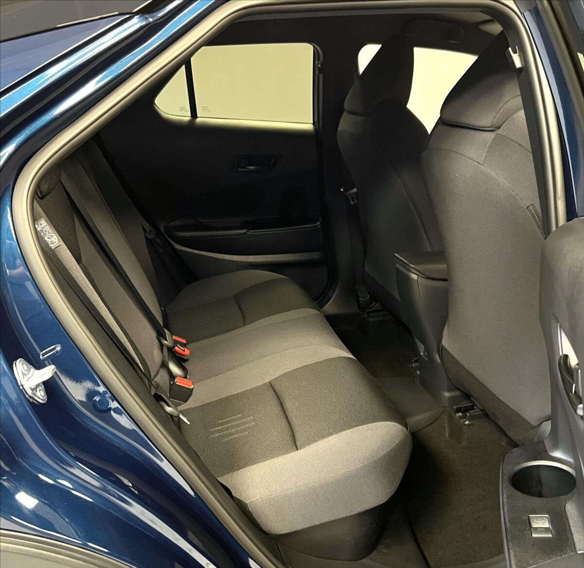 Toyota C-HR SUV 2,0 l 111 kw