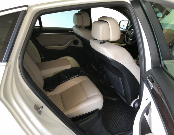 BMW X6 11