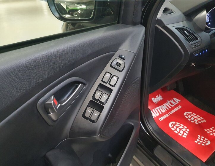 Hyundai ix35 SUV 2,0 l 122 kw