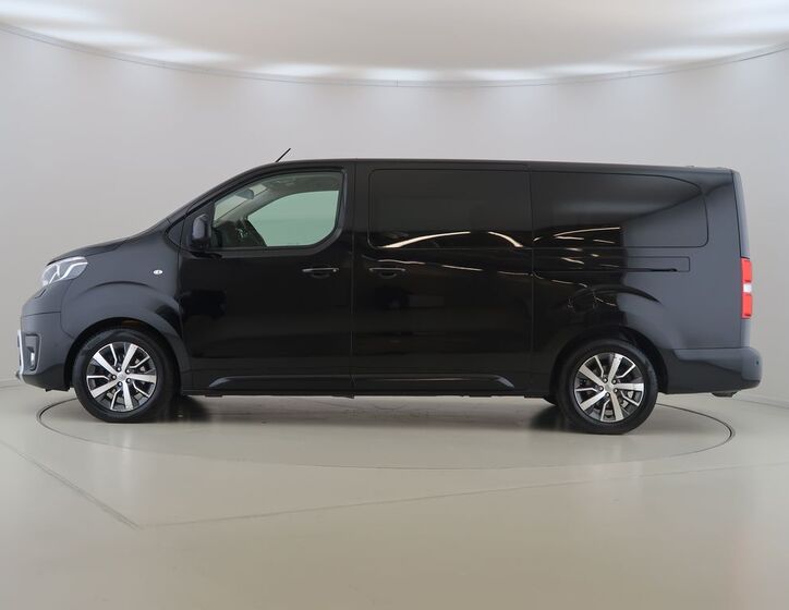 Toyota ProAce 8