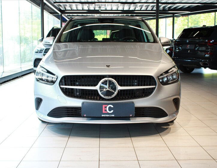 Mercedes-Benz Třídy B Hatchback 1,3 l 100 kw