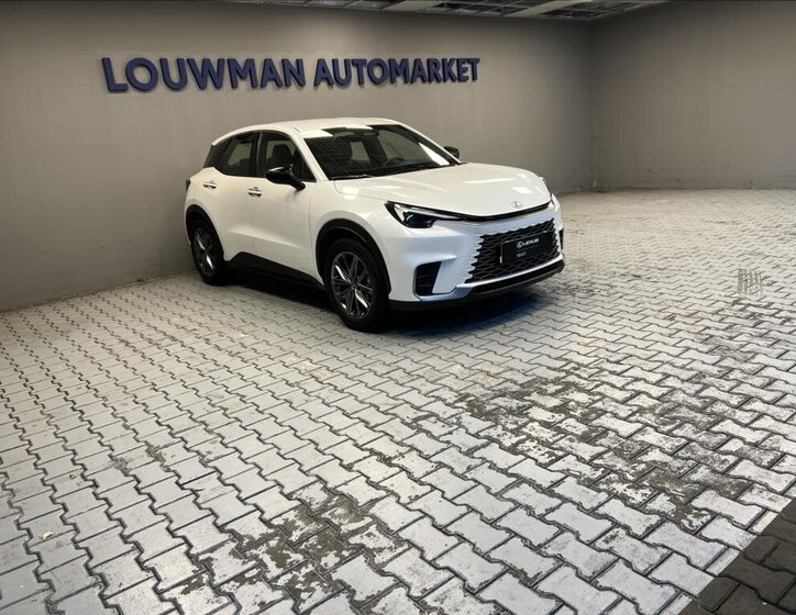 Lexus LBX SUV 1,5 l 100 kw