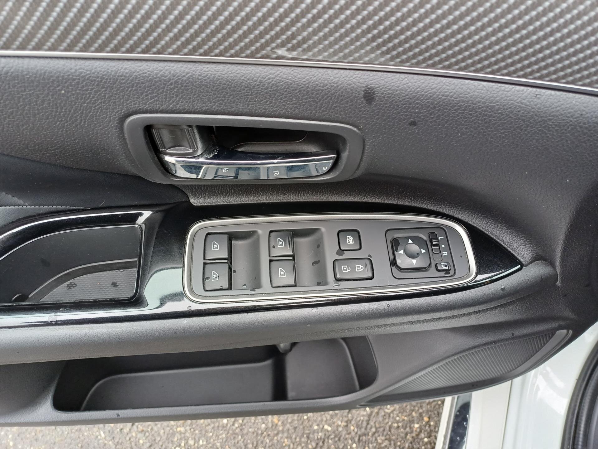 Mitsubishi Outlander Kombi 2,4 l 99 kw