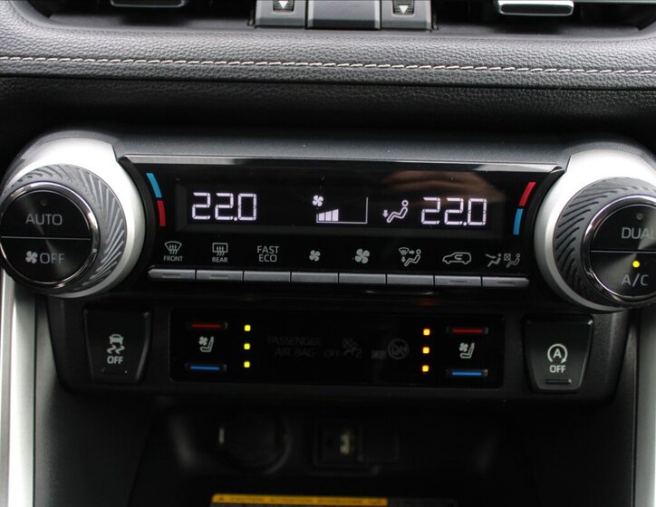 Toyota RAV4 SUV 2,0 l 129 kw