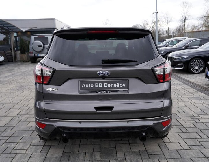 Ford Kuga SUV / Terénní 2,0 l 132 kw