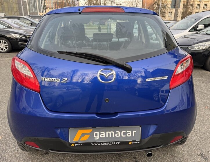 Mazda 2 9