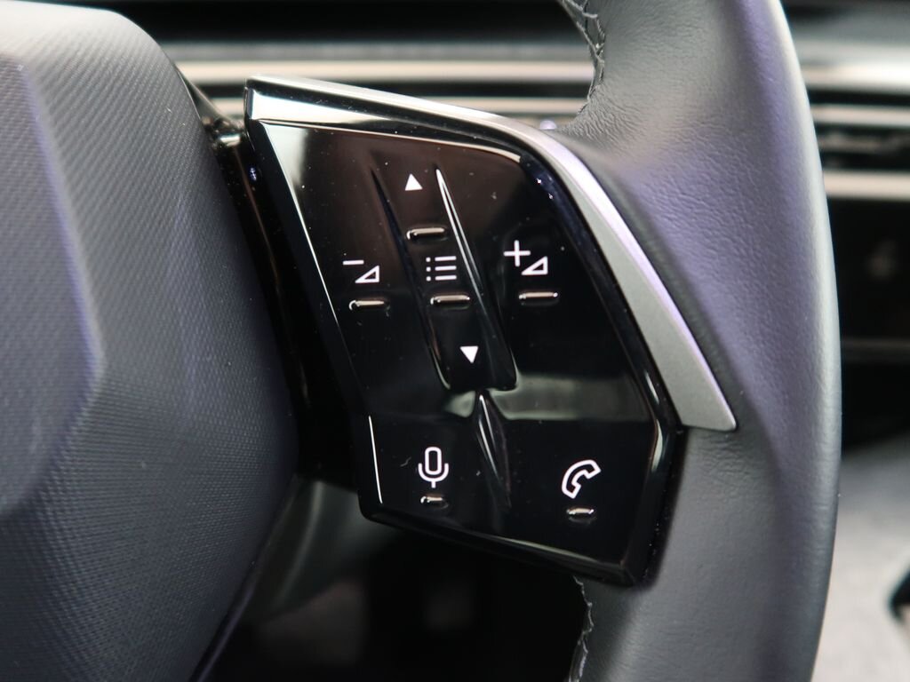 Peugeot 3008 SUV / Terénní 1,2 l 100 kw