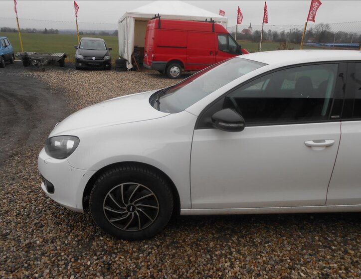 Volkswagen Golf Hatchback 1,2 l 63 kw