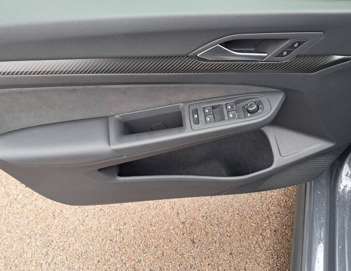 Volkswagen Golf Hatchback 2,0 l 195 kw