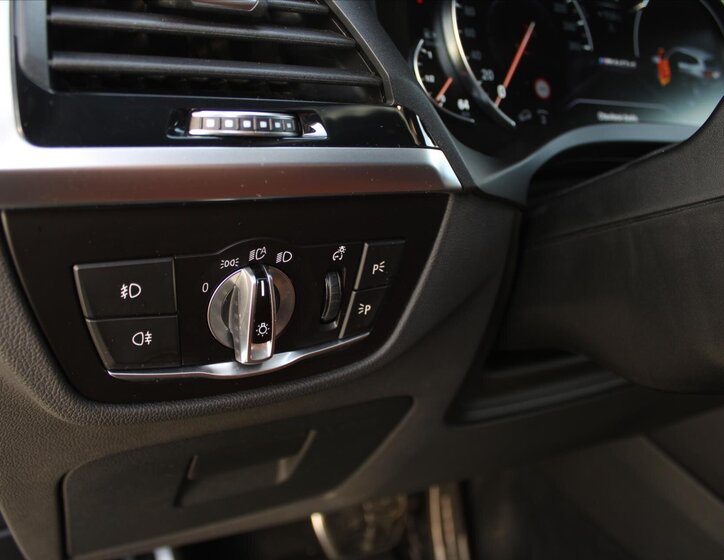 BMW X3 SUV 3,0 l 240 kw