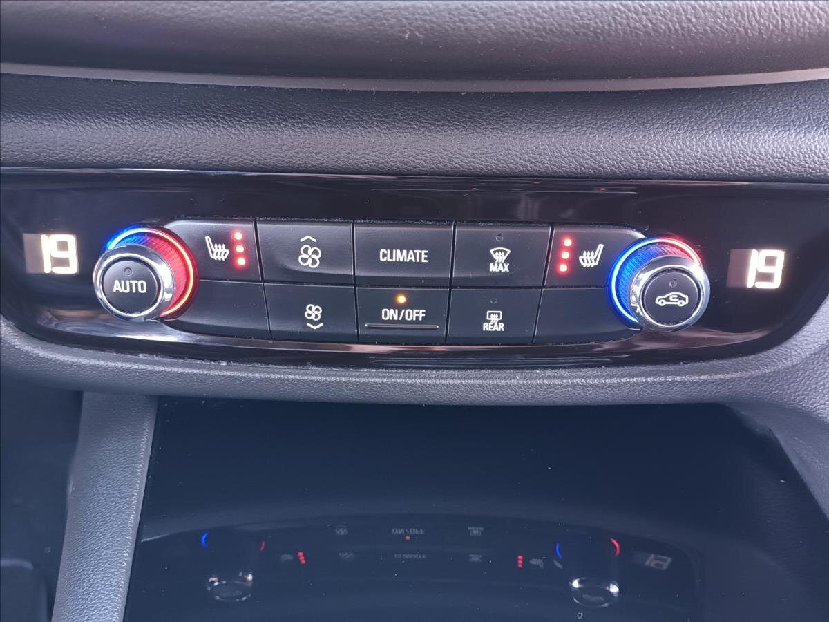 Opel Insignia Kombi 1,6 l 81 kw